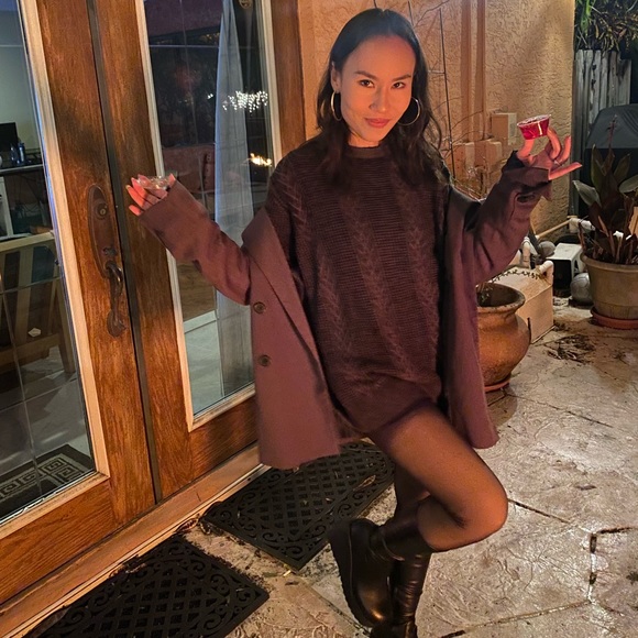 Meet Your Posher - Picture 1 of 4